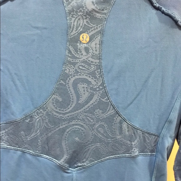 Lululemon quarter zip - Picture 4 of 6